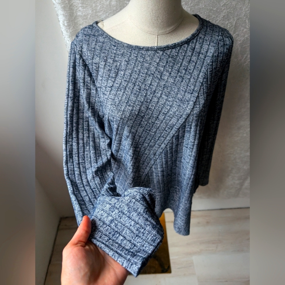 Jones New York Knit Shirt Or Sweater Large NWOT Viscose Poly Lightweight Ribbed
